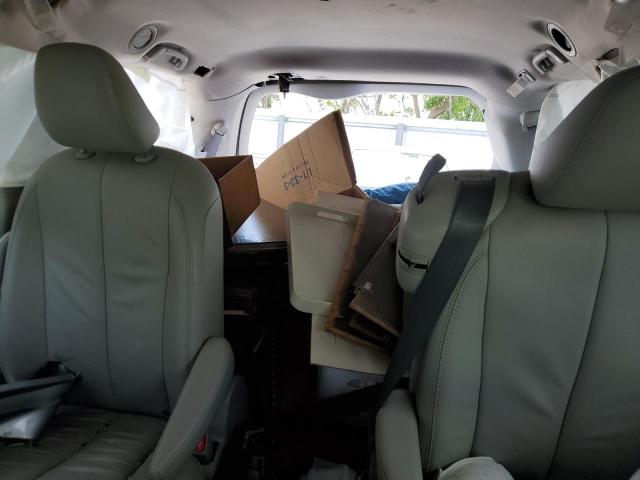 5TDYK3DC3DS364788 - 2013 TOYOTA SIENNA XLE ვერცხლისფერი ფოტო 10