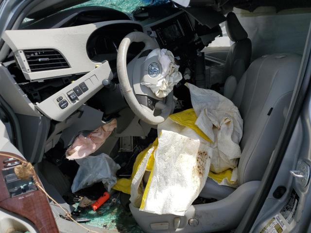 5TDYK3DC3DS364788 - 2013 TOYOTA SIENNA XLE ვერცხლისფერი ფოტო 7