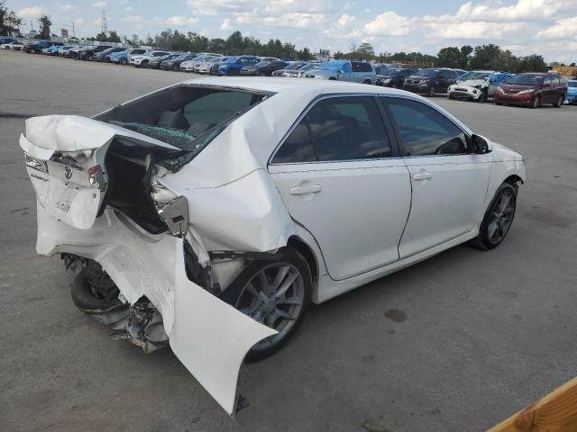 4T1BF1FK6DU703117 - 2013 TOYOTA CAMRY L WHITE photo 3