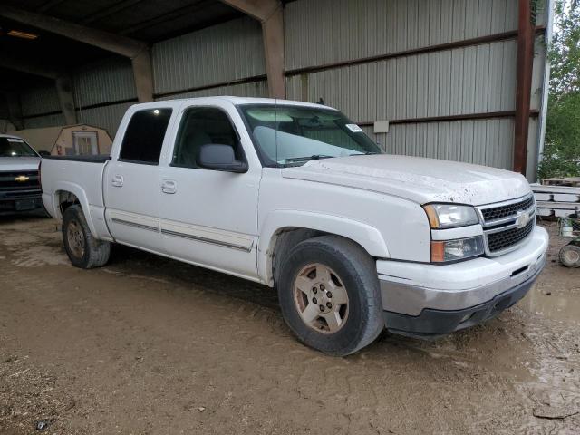 2GCEC13T761144019 - 2006 CHEVROLET SILVERADO C1500 WHITE photo 4