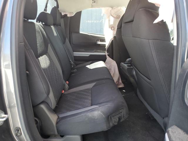 5TFUY5F19HX609050 - 2017 TOYOTA TUNDRA DOUBLE CAB SR/SR5 GRAY photo 10