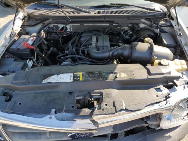 1FTRX17272NC01724 - 2002 FORD F150 WHITE photo 11