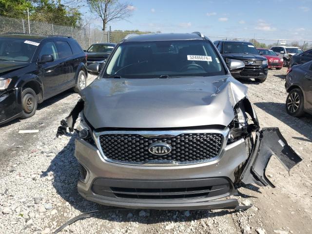 5XYPG4A35HG267540 - 2017 KIA SORENTO LX GRAY photo 5