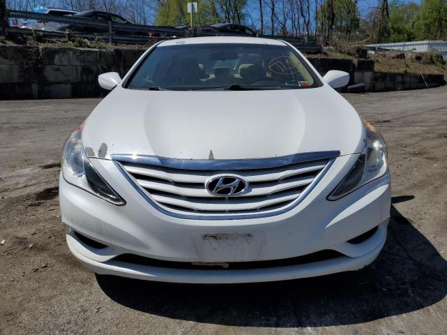 5NPEB4AC3BH078908 - 2011 HYUNDAI SONATA GLS WHITE photo 5