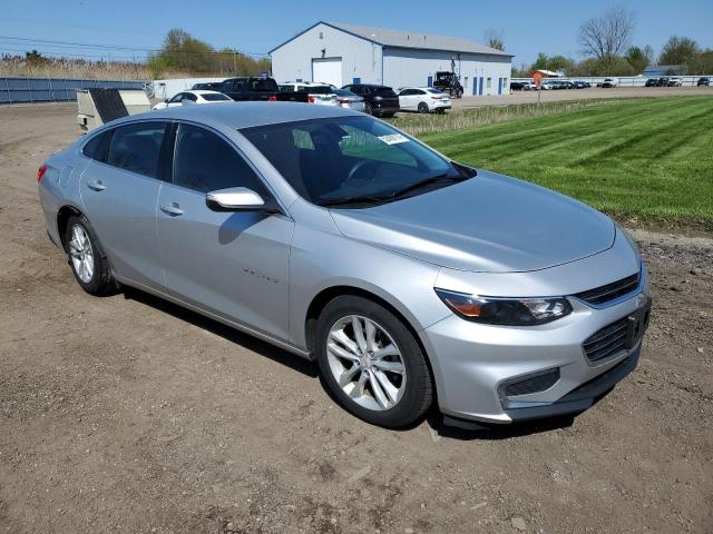 1G1ZD5ST2JF100303 - 2018 CHEVROLET MALIBU LT SILVER photo 4