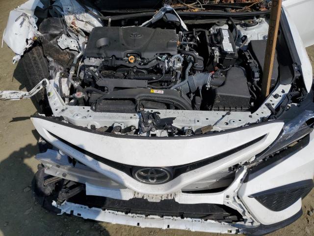 4T1G11BK8PU106517 - 2023 TOYOTA CAMRY SE NIGHT SHADE WHITE photo 11