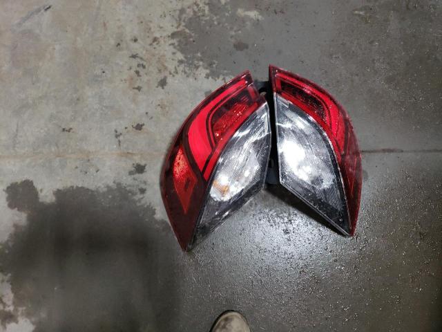 19XZE4F92ME009592 - 2021 HONDA INSIGHT TOURING RED photo 12