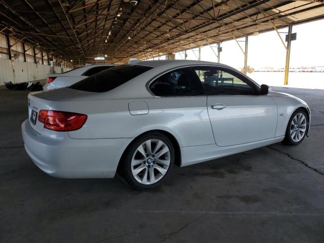 WBAKE5C53BE754916 - 2011 BMW 328 I SULEV WHITE photo 3