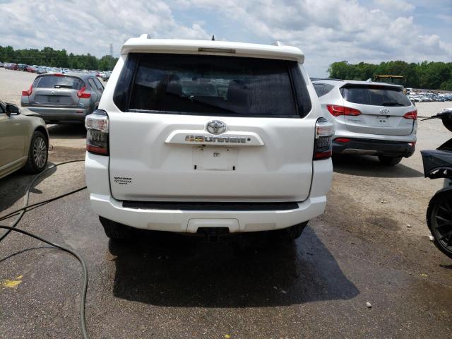 JTEZU5JR7F5095279 - 2015 TOYOTA 4RUNNER SR5 WHITE photo 6