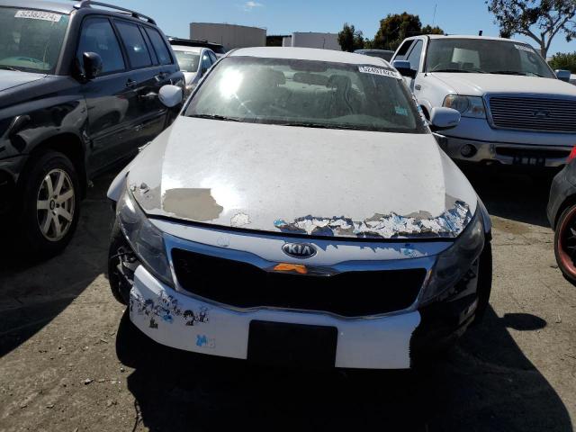 5XXGM4A76DG232547 - 2013 KIA OPTIMA LX WHITE photo 5