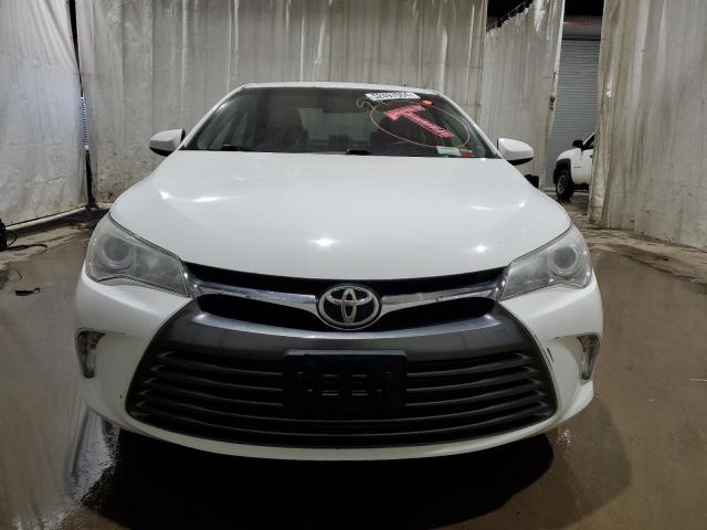 4T1BF1FK9FU479313 - 2015 TOYOTA CAMRY LE WHITE photo 5