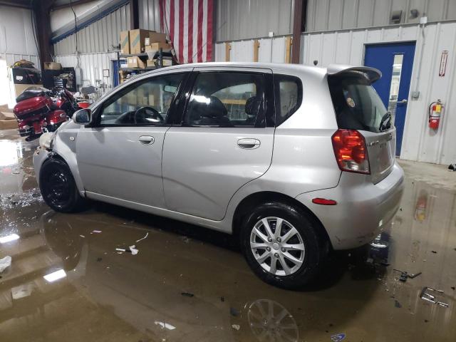 KL1TD66606B555941 - 2006 CHEVROLET AVEO BASE SILVER photo 2