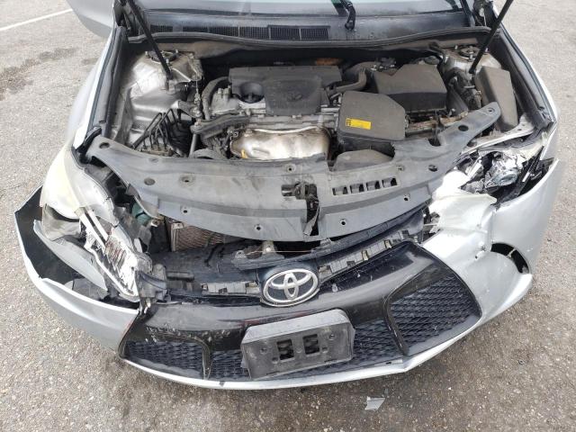 4T1BF1FK9FU930191 - 2015 TOYOTA CAMRY LE SILVER photo 11