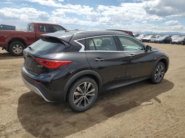 SJKCH5CR5JA047000 - 2018 INFINITI QX30 BASE 黑色 照片 3