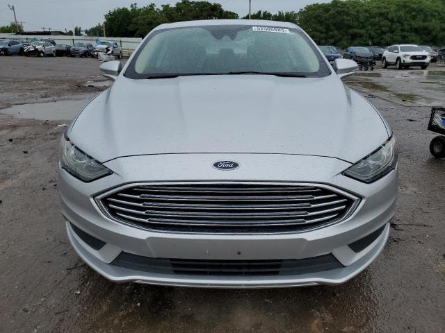 3FA6P0H74JR270959 - 2018 FORD FUSION SE SILVER photo 5