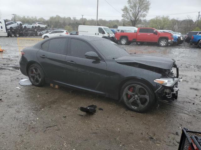 ZARFAEDN4H7534492 - 2017 ALFA ROMEO GIULIA Q4 黑色 照片 4