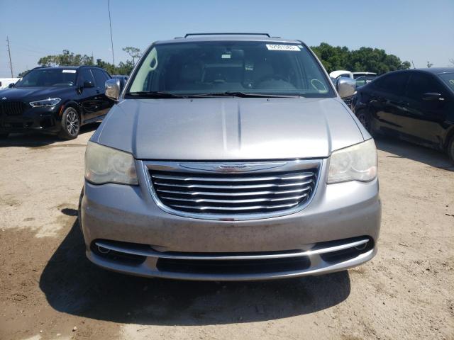 2C4RC1CG5DR641539 - 2013 CHRYSLER TOWN & COU TOURING L SILVER photo 5