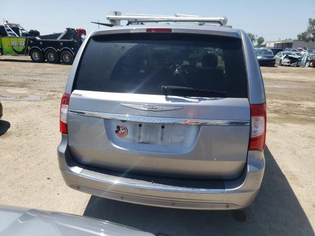 2C4RC1CG5DR641539 - 2013 CHRYSLER TOWN & COU TOURING L SILVER photo 6