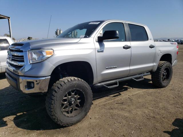 5TFDY5F15GX515939 - 2016 TOYOTA TUNDRA CREWMAX SR5 SILVER photo 1