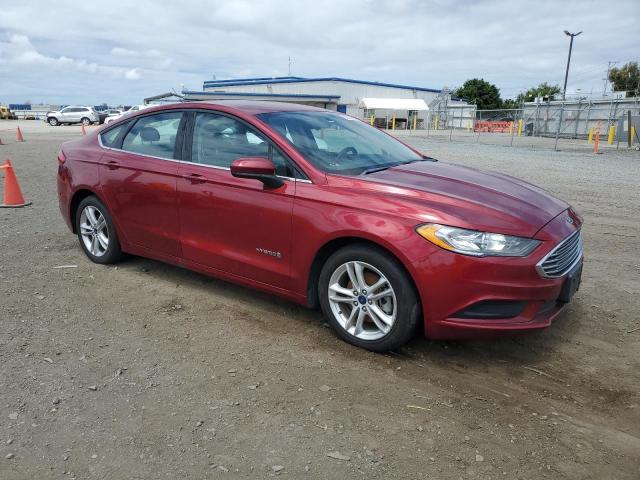 3FA6P0LU1JR235597 - 2018 FORD FUSION SE HYBRID RED photo 4