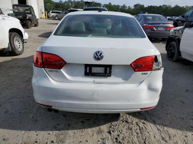 3VWLL7AJ3EM325716 - 2014 VOLKSWAGEN JETTA TDI WHITE photo 6