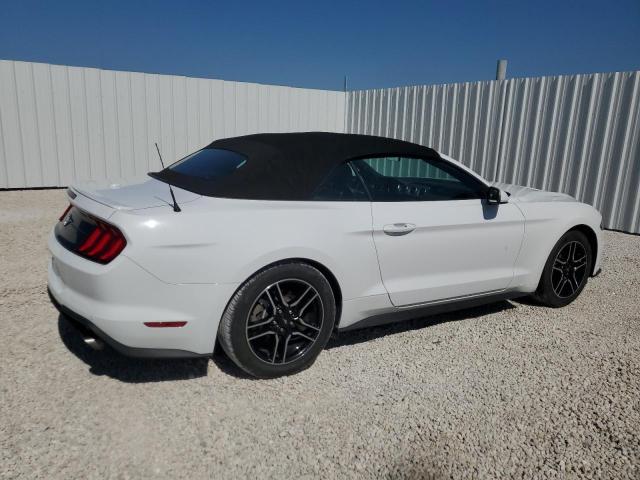 1FATP8UH8N5125075 - 2022 FORD MUSTANG WHITE photo 3