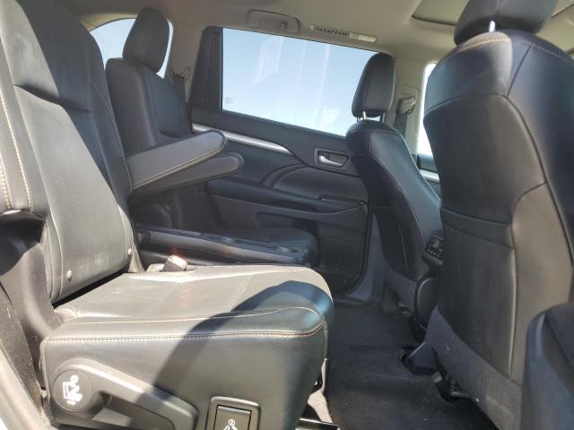 5TDJKRFH4FS113777 - 2015 TOYOTA HIGHLANDER XLE SILVER photo 11