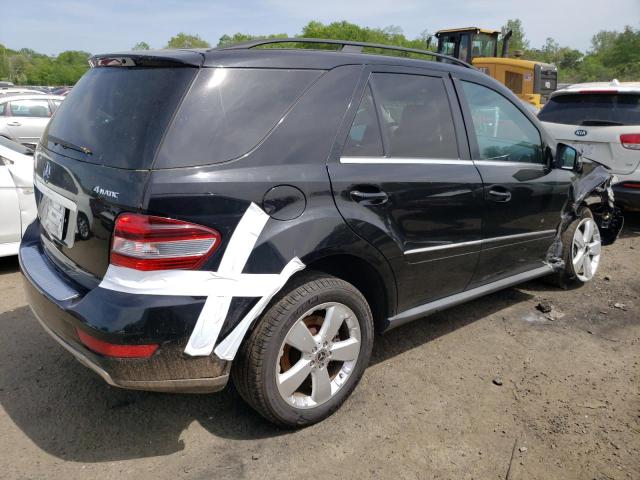 4JGBB8GB8BA734693 - 2011 MERCEDES-BENZ ML 350 4MATIC BLACK photo 3