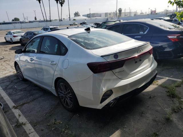 3KPF54AD7NE511952 - 2022 KIA FORTE GT LINE WHITE photo 2