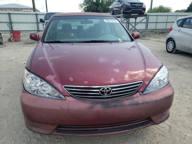 4T1BE32K95U388996 - 2005 TOYOTA CAMRY LE RED photo 5