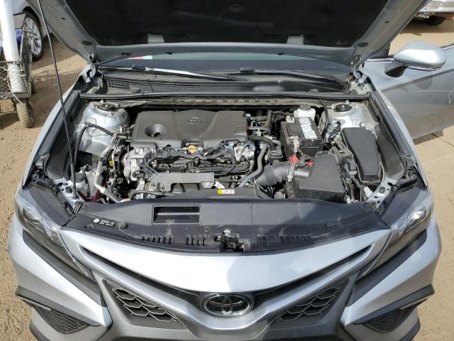 4T1G11AK3RU192534 - 2024 TOYOTA CAMRY SE NIGHT SHADE SILVER photo 11