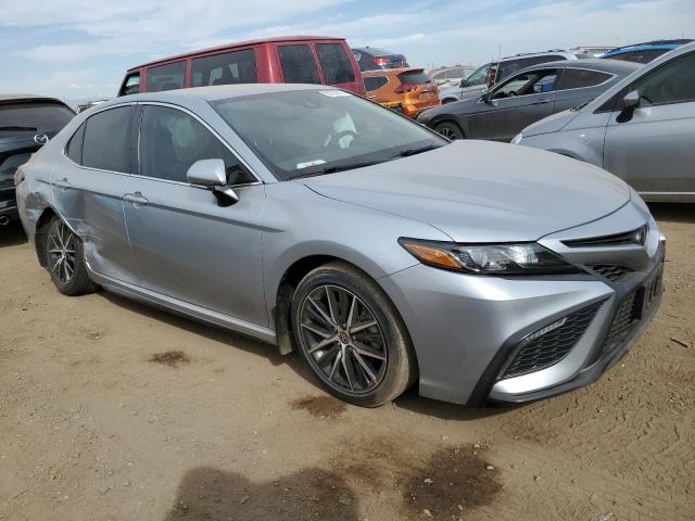 4T1G11AK3RU192534 - 2024 TOYOTA CAMRY SE NIGHT SHADE SILVER photo 4