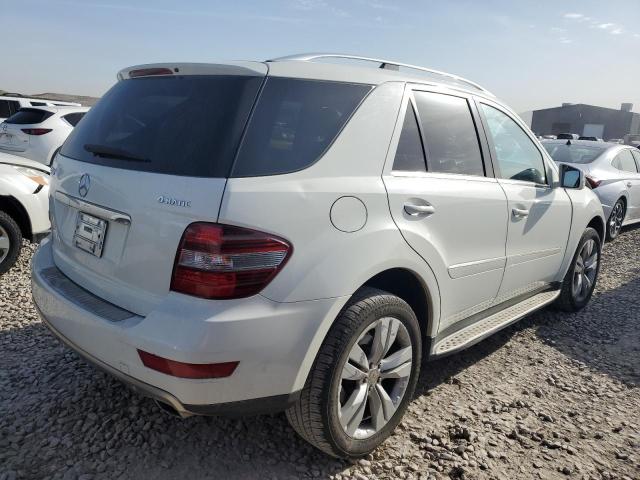4JGBB8GB2BA719316 - 2011 MERCEDES-BENZ ML 350 4MATIC WHITE photo 3