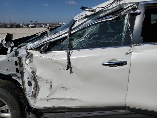 KNMAT2MVXJP597373 - 2018 NISSAN ROGUE S WHITE photo 7