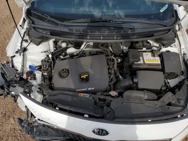 3KPFK4A76JE247278 - 2018 KIA FORTE LX WHITE photo 11