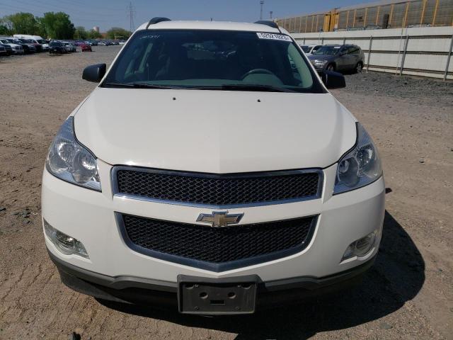 1GNKRFED6CJ263208 - 2012 CHEVROLET TRAVERSE LS WHITE photo 5