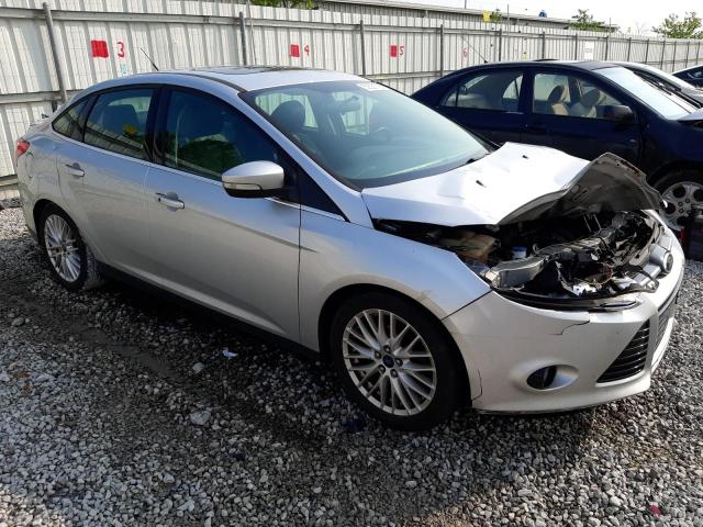 1FADP3J25EL174219 - 2014 FORD FOCUS TITANIUM SILVER photo 4