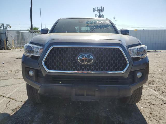 3TMCZ5AN7KM240513 - 2019 TOYOTA TACOMA DOUBLE CAB GRAY photo 5