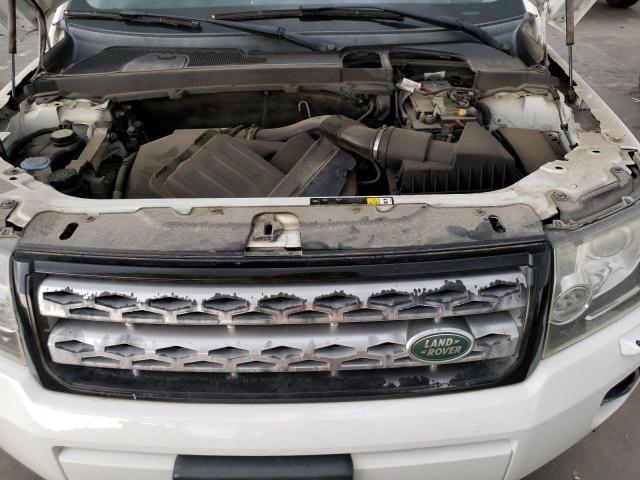 SALFR2BG6EH383367 - 2014 LAND ROVER LR2 HSE WHITE photo 11