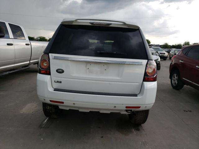 SALFR2BG6EH383367 - 2014 LAND ROVER LR2 HSE WHITE photo 6