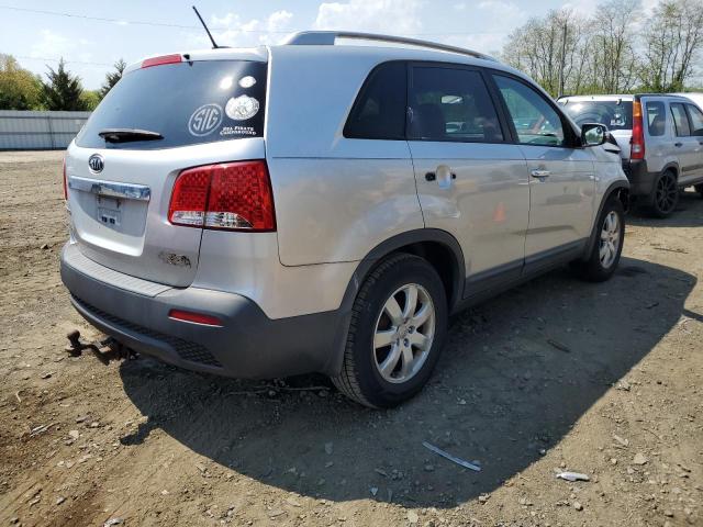 5XYKT4A26CG276284 - 2012 KIA SORENTO BASE SILVER photo 3