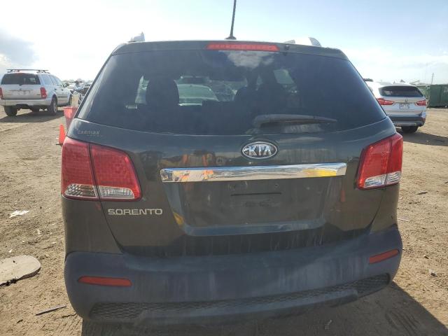 5XYKT4A27CG242743 - 2012 KIA SORENTO BASE GREEN photo 6