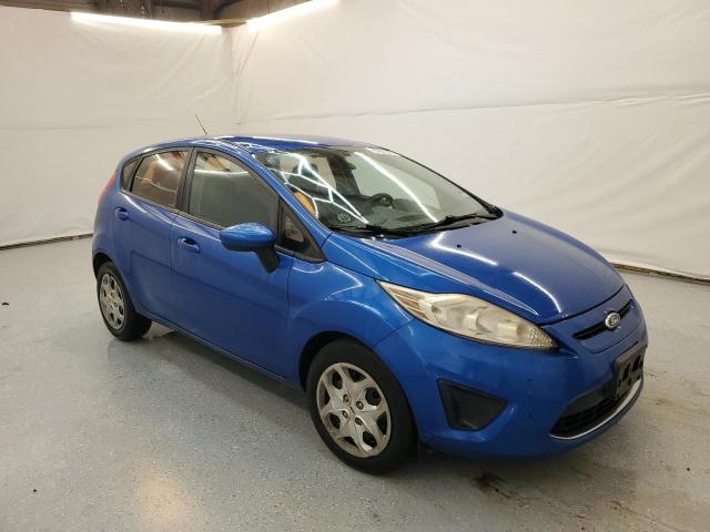 3FADP4EJ4BM167733 - 2011 FORD FIESTA SE BLUE photo 4