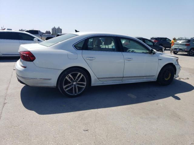 1VWDT7A33HC005484 - 2017 VOLKSWAGEN PASSAT R-LINE თეთრი ფოტო 3