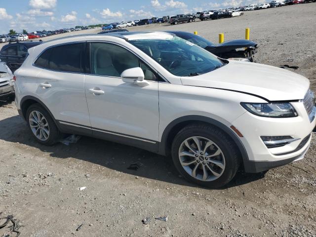5LMCJ2D98KUL26065 - 2019 LINCOLN MKC SELECT Սպիտակ լուսանկար 4