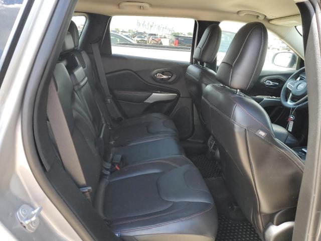 1C4PJMBX6JD502745 - 2018 JEEP CHEROKEE TRAILHAWK GRAY photo 11