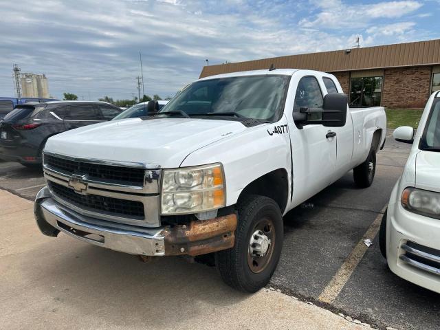 1GCHC29KX7E531682 - 2007 CHEVROLET SILVERADO C2500 HEAVY DUTY WHITE photo 2