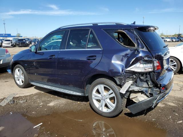 4JGDA5HB2CA033612 - 2012 MERCEDES-BENZ ML 350 4MATIC BLUE photo 2