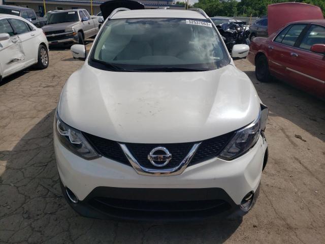 JN1BJ1CP2JW105077 - 2018 NISSAN ROGUE SPOR S WHITE photo 5