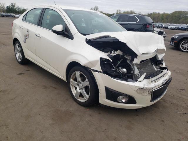 1G1JE5SB3F4146386 - 2015 CHEVROLET SONIC LTZ WHITE photo 4